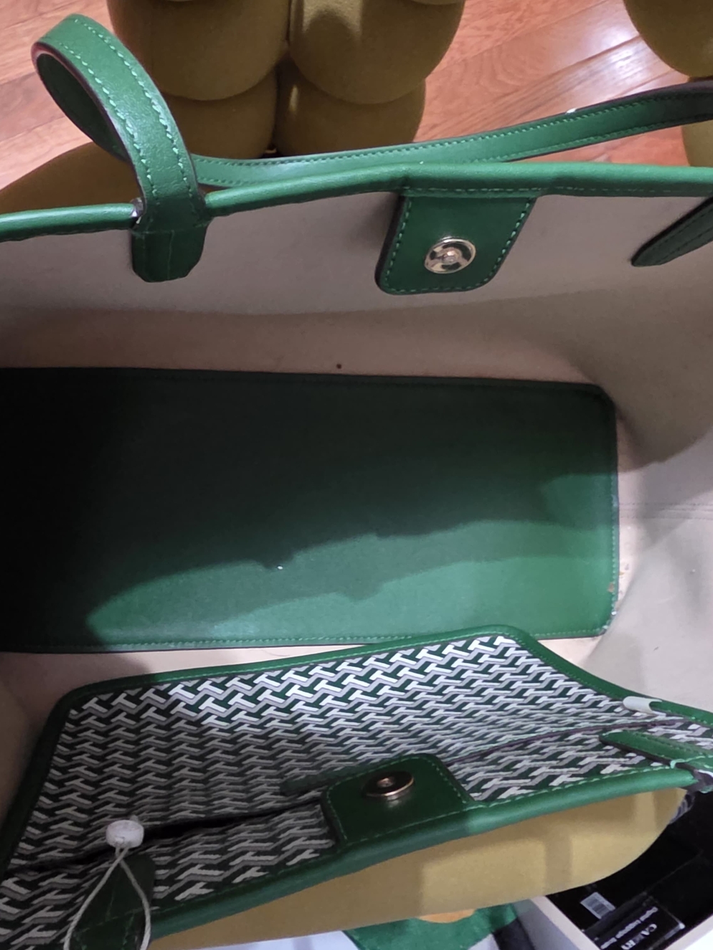 Tory Burch Green Patterned Stripe Tote Bag - Picture 9 of 9